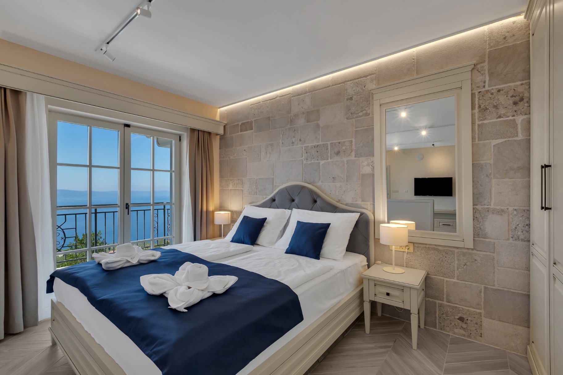 hotel_liberan_deluxe_suite_with_sea_view_01
